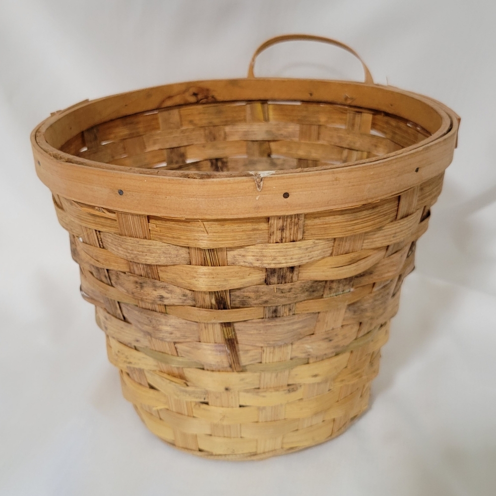 Vintage Woven Wicker Basket - Round Natural 1 Handle Rustic